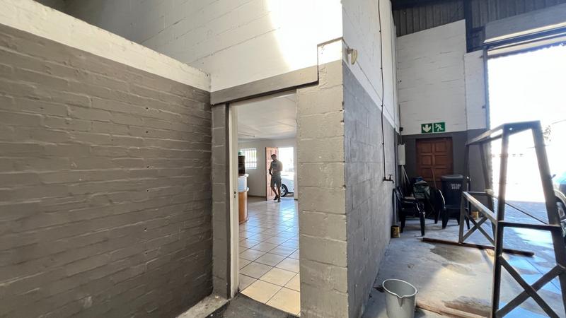 To Let commercial Property for Rent in Montague Gardens Western Cape